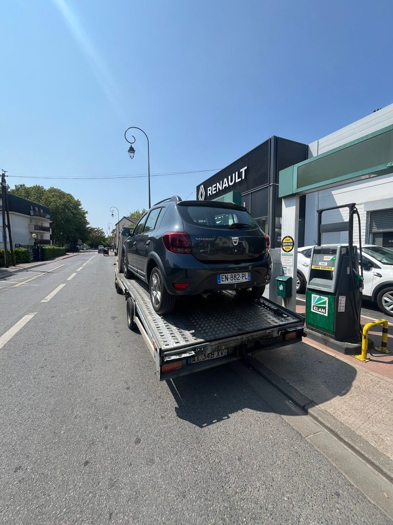 Dépanneuse épaviste agréé pour enlèvement d'épave gratuit dans les Yvelines (78)
